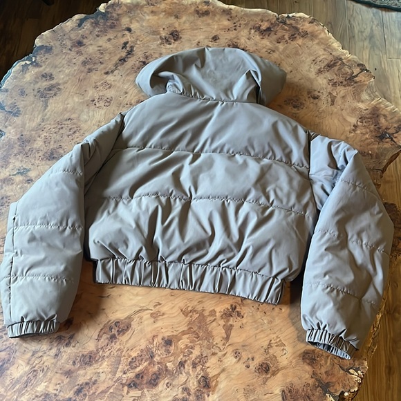 Cropped puffer jacket, cropped jacket, puffer jacket, fall fashion, school - Picture 6 of 6